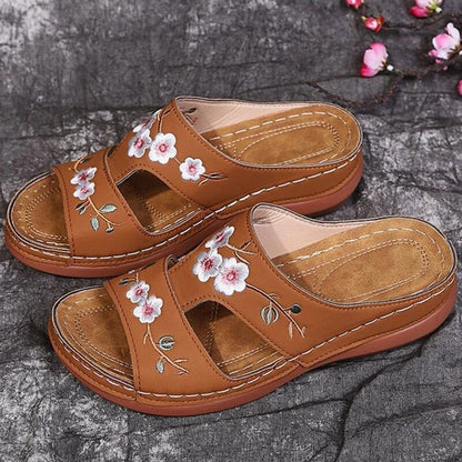 Aria | Kwiatowe Wygodne Klapki Letnie - Pootivo