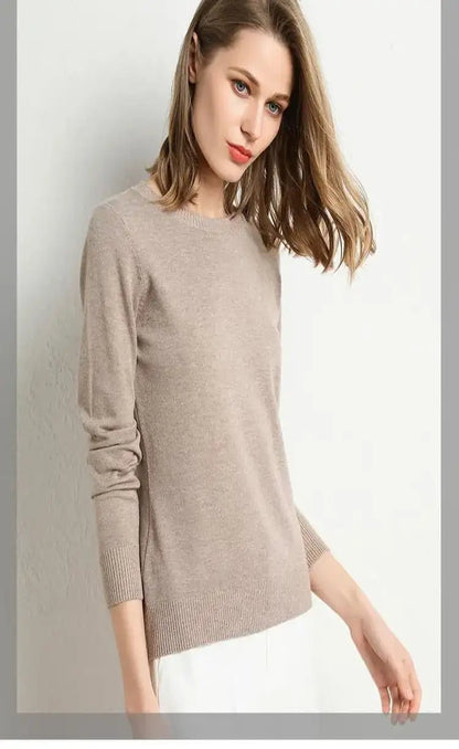 Julia | Miękki gładki sweter z okrągłym dekoltem - Pootivo