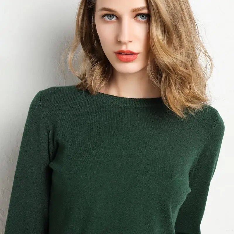 Julia | Miękki gładki sweter z okrągłym dekoltem - Pootivo