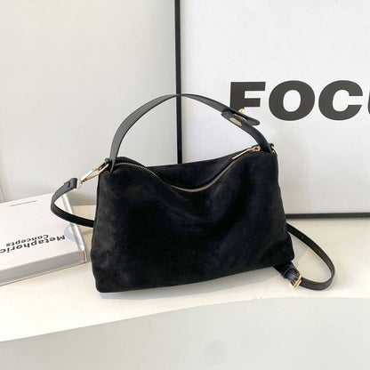 Marcelina | Zamszowa Jesienna Torebka Hobo - Pootivo