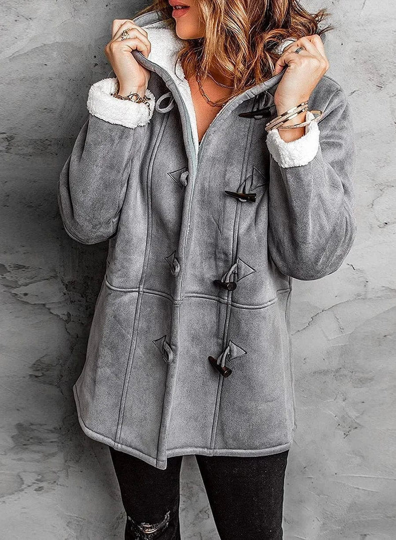 Tomisława | Ciepły Zimowy Płaszcz z Kapturem na Baranku - Pootivo