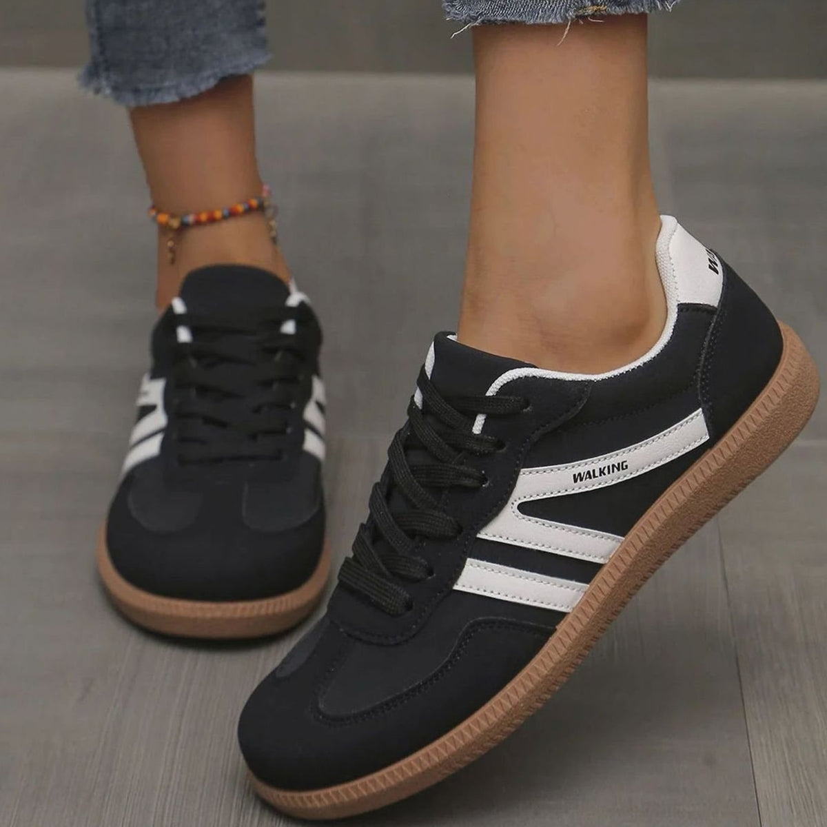 Wincentyna | Niskie Retro Sneakersy z Szerokim Noskiem - Pootivo