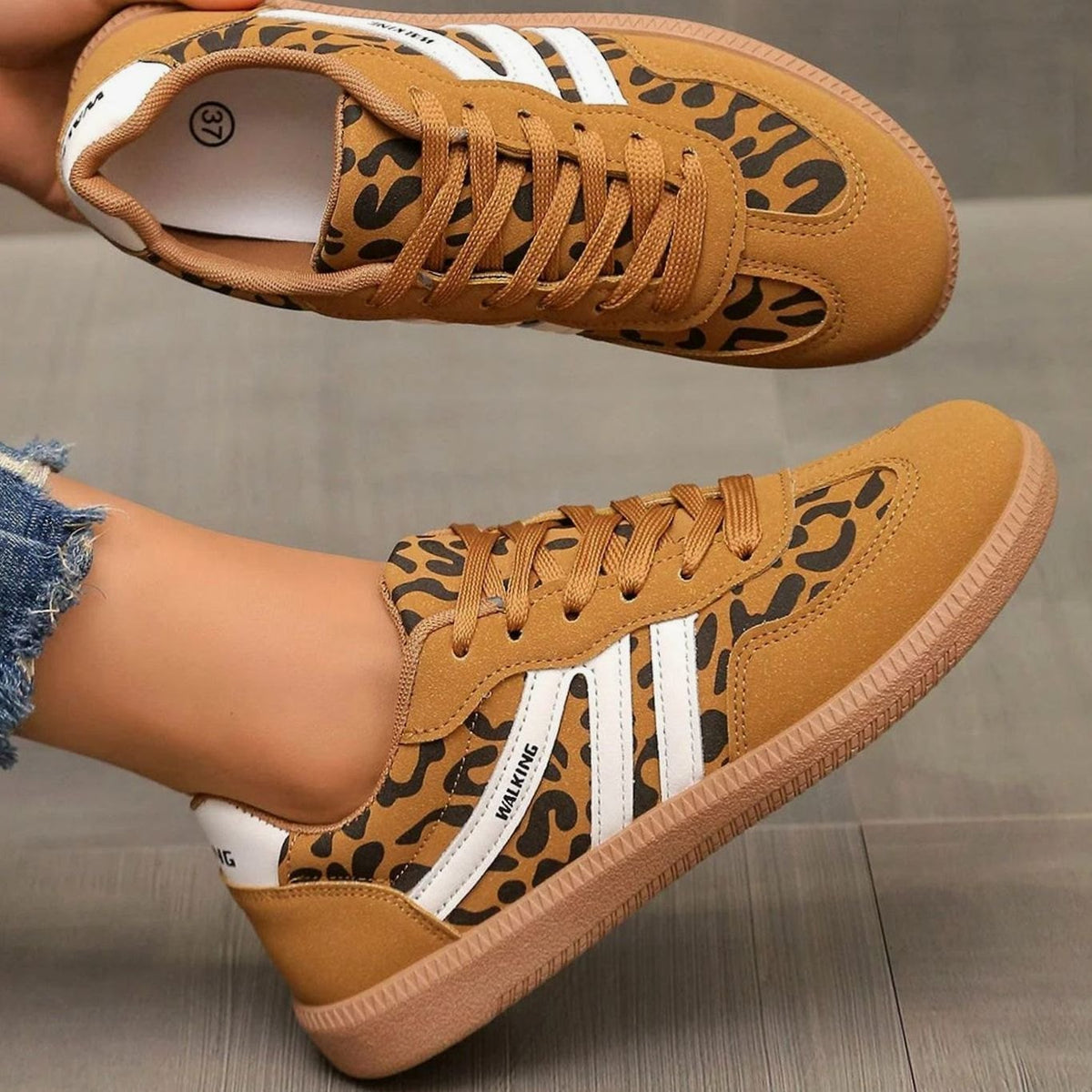 Wincentyna | Niskie Retro Sneakersy z Szerokim Noskiem - Pootivo