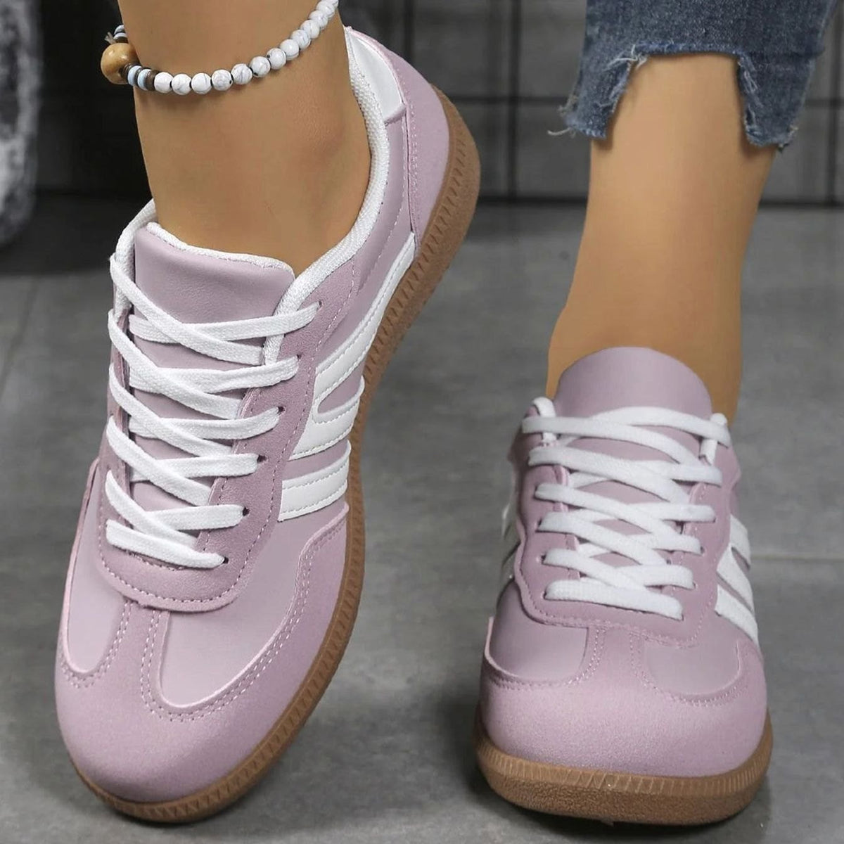 Wincentyna | Niskie Retro Sneakersy z Szerokim Noskiem - Pootivo